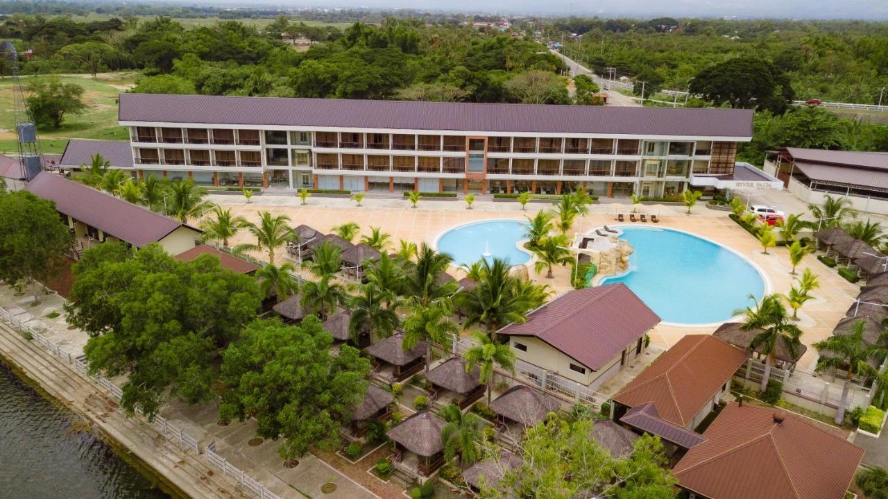 River Palm Hotel And Resort Powered By Cocotel Bugallon Ngoại thất bức ảnh